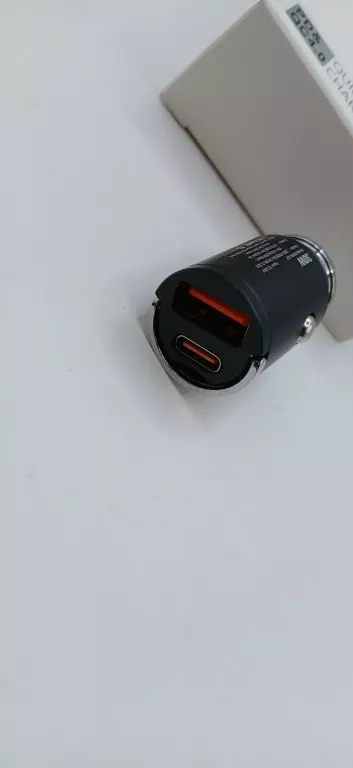 035520-ecobox-ladowarka-samochodowa-30w-czarna-pd30qc40-wkn-337-stan-11323-2