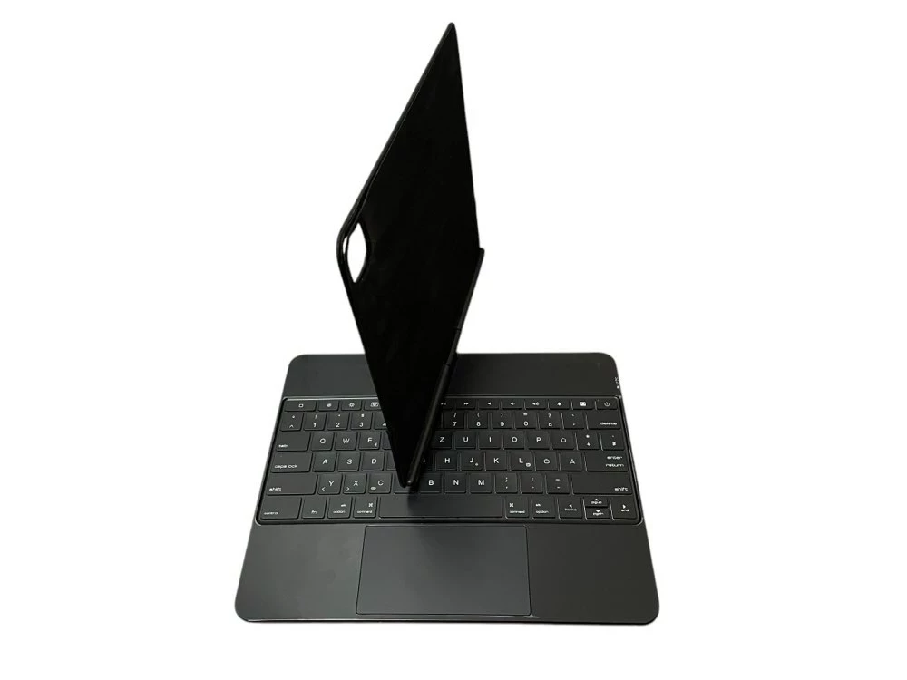 magnetyczne-etui-z-klawiatura-do-ipad-pro-129-typ-16328-1