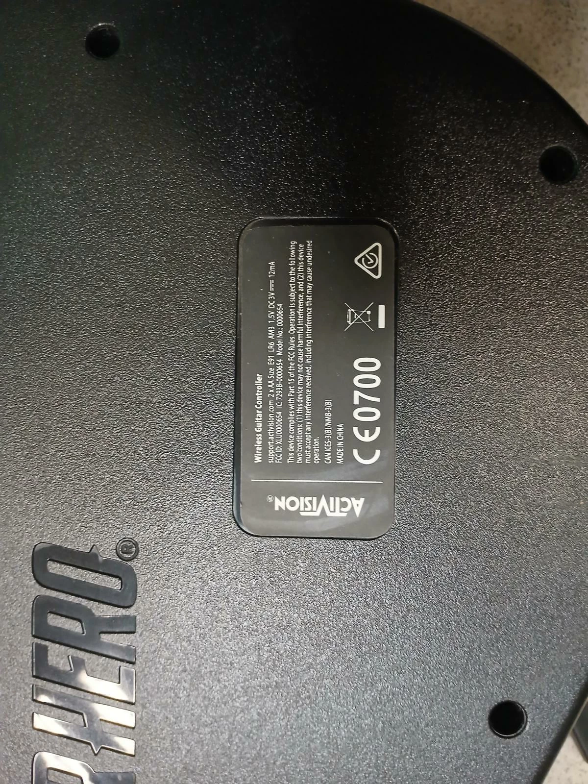 guitar-hero-gitara-z-gra-xbox-one-nosnik-usb-opis-tematyka-247907-835380