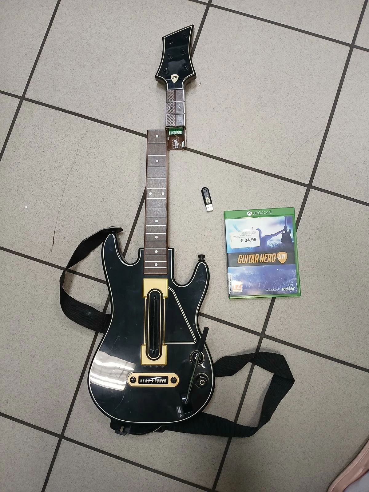 guitar-hero-gitara-z-gra-xbox-one-nosnik-usb-opis-niedurnego-4301-ruda-slaska