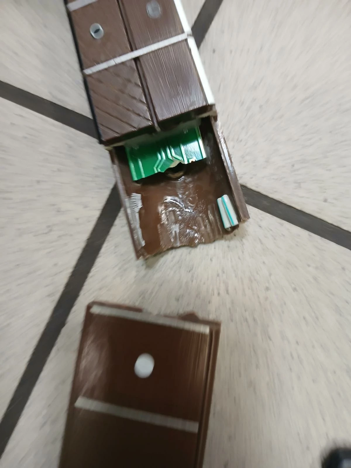 guitar-hero-gitara-z-gra-xbox-one-nosnik-usb-opis-wersja-jezykowa-216085-2