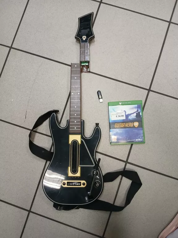 GUITAR HERO GITARA Z GRĄ XBOX ONE ! +NOŚNIK USB OPIS