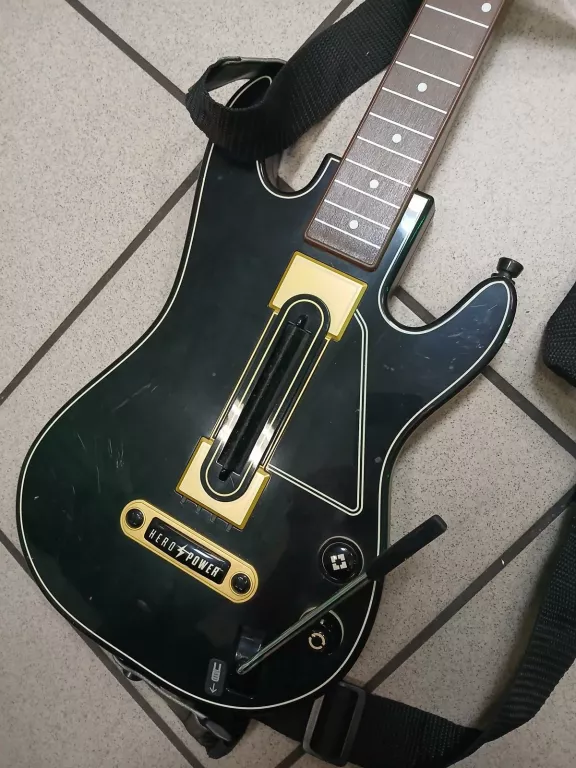 GUITAR HERO GITARA Z GRĄ XBOX ONE ! +NOŚNIK USB OPIS