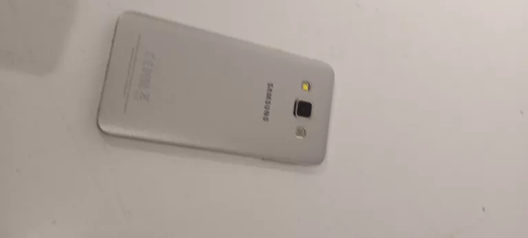 TELEFON SAMSUNG GALAXY A3 PĘKNIĘTY