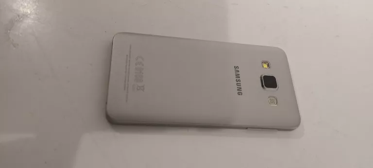 TELEFON SAMSUNG GALAXY A3 PĘKNIĘTY