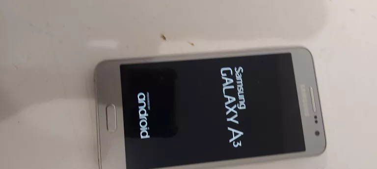 TELEFON SAMSUNG GALAXY A3 PĘKNIĘTY