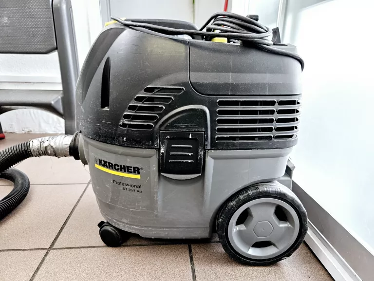 ODKURZACZ PRZEMYSŁOWY KÄRCHER NT 25/1 AP 1380 W