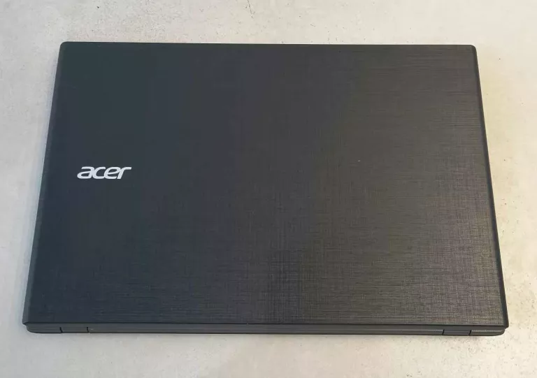 LAPTOP ACER N15Q2