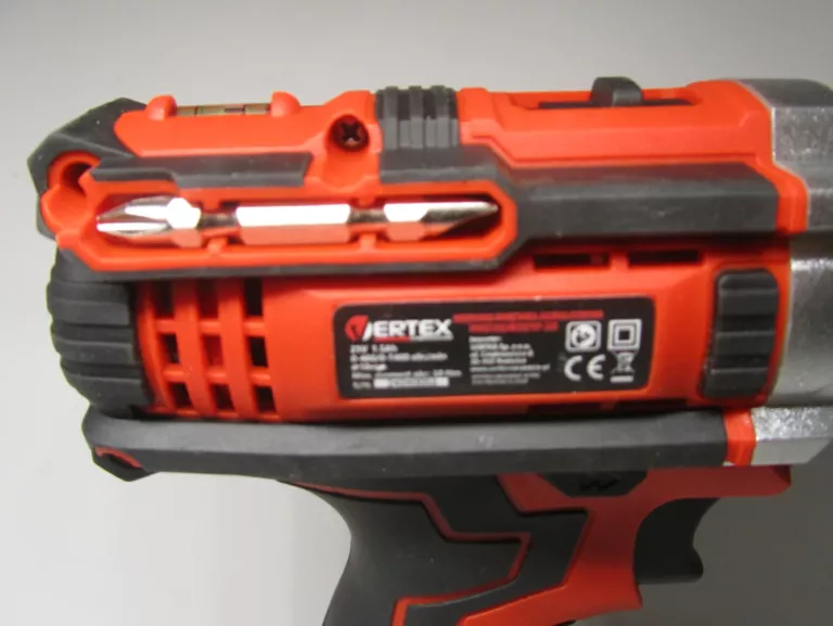 WKRĘTARKA VERTEX VWK21LI-2 2X AKUM ŁAD 80