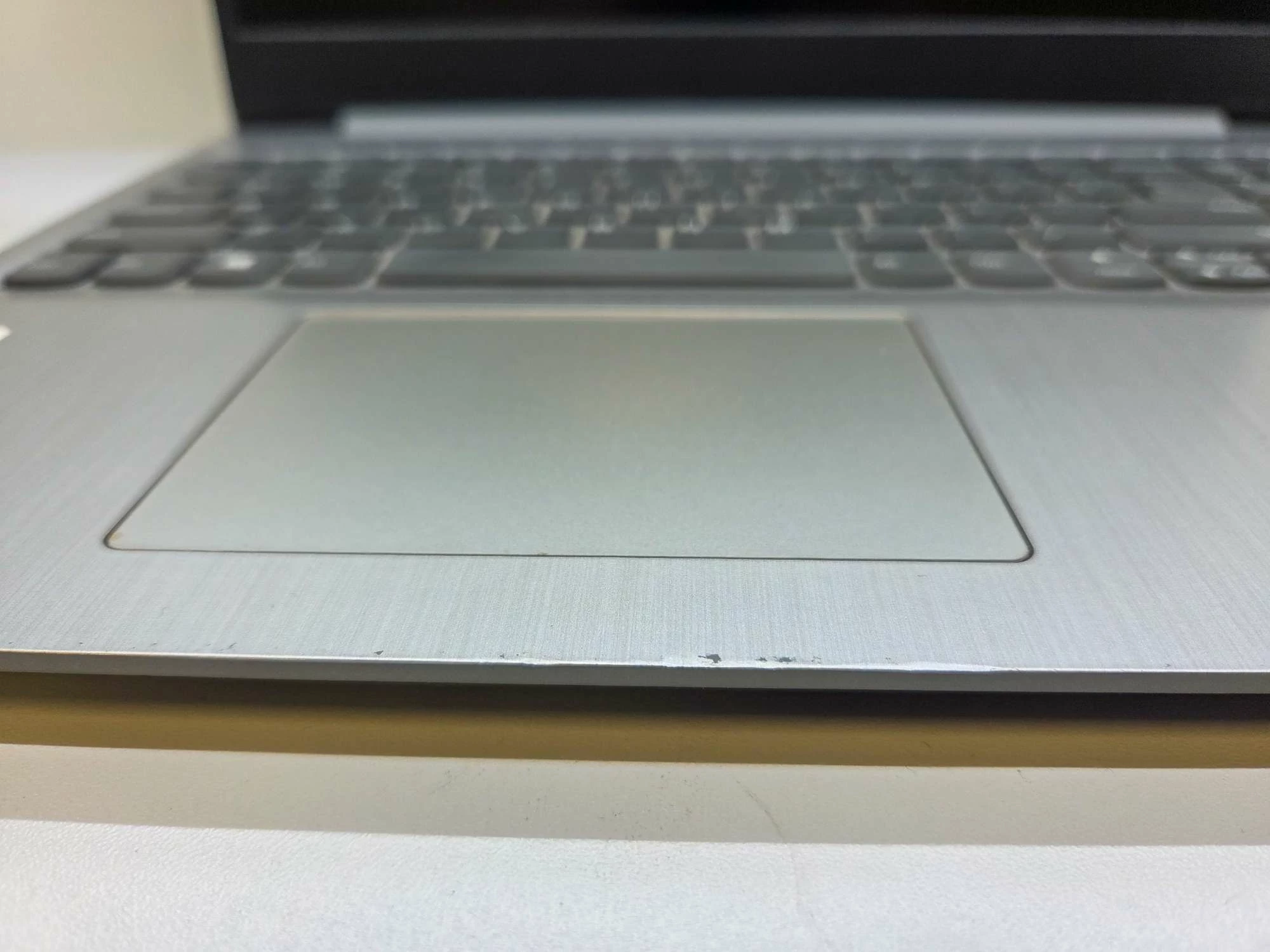 laptop-lenovo-81w1-ideapad-3-15ada05-156-r3-3250u-4gb-ram-256-gb-wielkosc-pamieci-ram-200941-2185