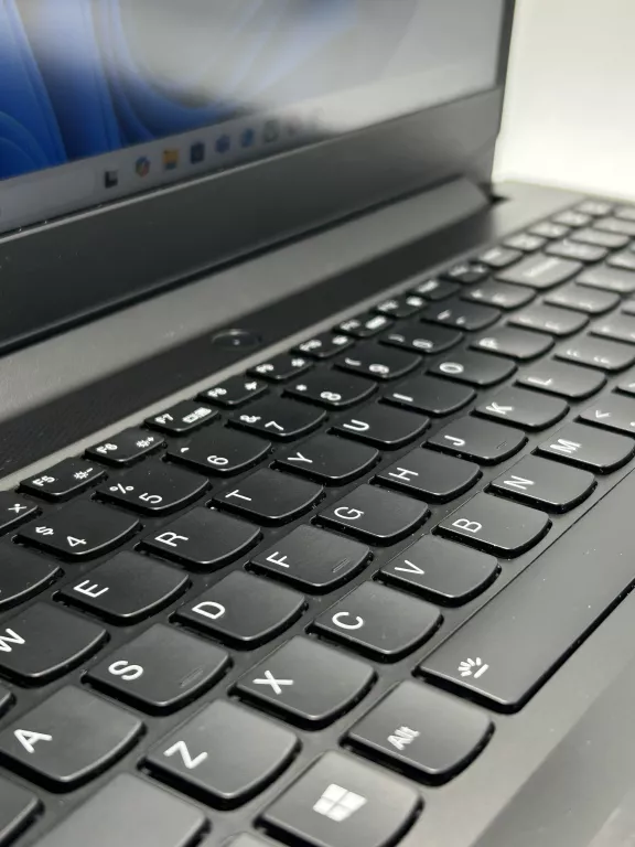 LAPTOP GAMINGOWY LENOVO IDEAPAD GAMING 3 15ACH6 RYZEN 5/16 GB/512 GB SSD