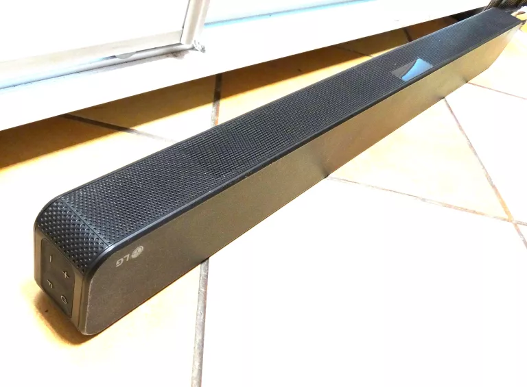 SOUNDBAR LG SN4R +SUBWOOFER