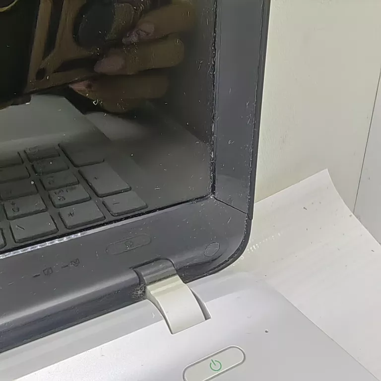 LAPTOP LAPTOP SONY VAIO + ZASILACZ + POKROWIEC