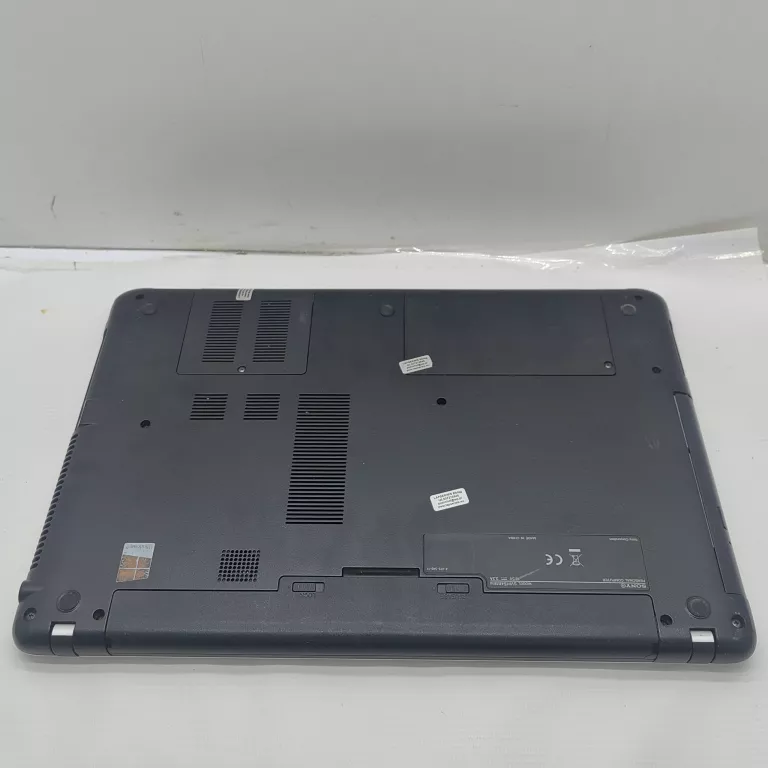 LAPTOP LAPTOP SONY VAIO + ZASILACZ + POKROWIEC