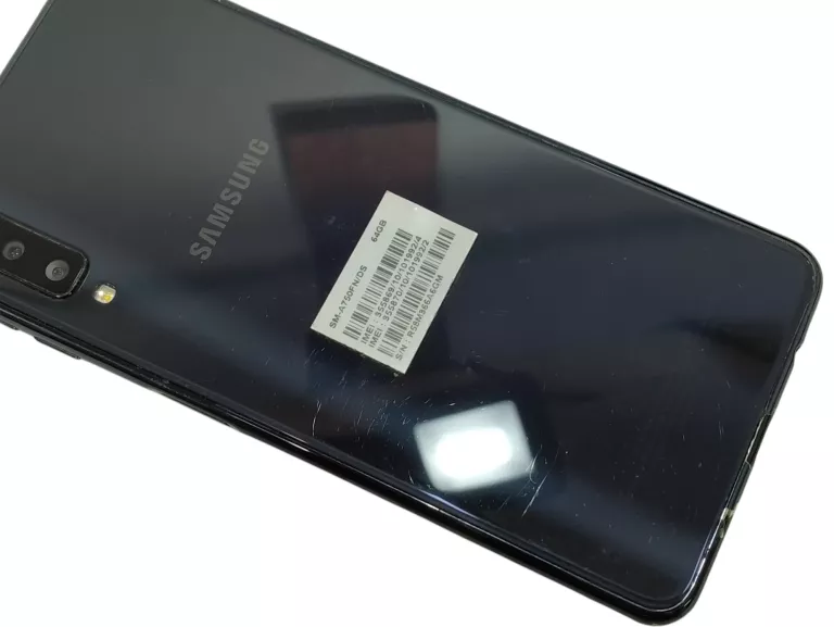 TELEFON SAMSUNG GALAXY A7 4 GB / 64 GB 4G (LTE) CZARNY