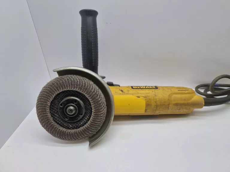 SZLIFIERKA KĄTOWA DEWALT DWE4157 900W