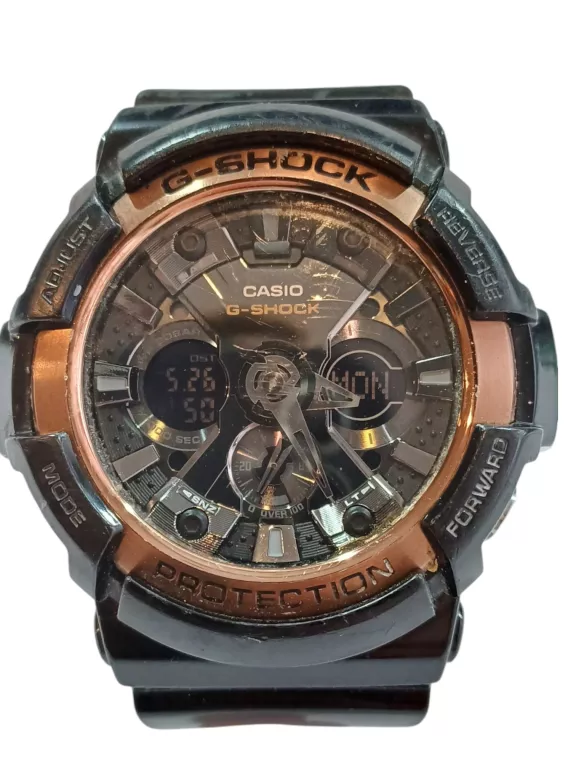 ZEGAREK MĘSKI CASIO G-SHOCK GA-200RG