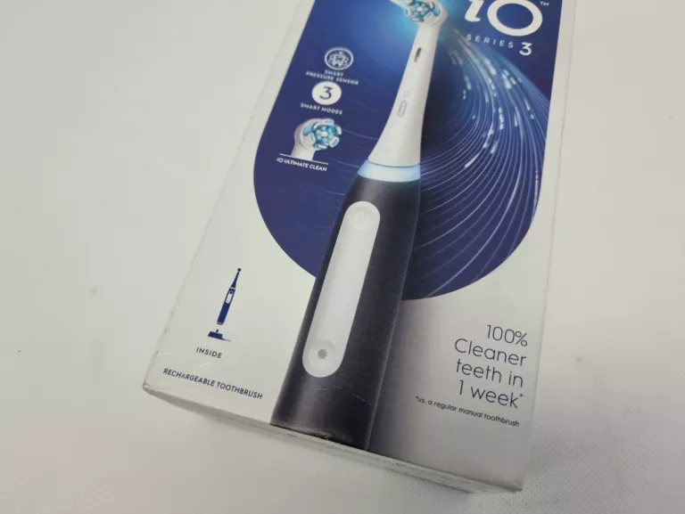 SZCZOTECZKA ELEKTRYCZNA ORAL-B IO3 CZARNA