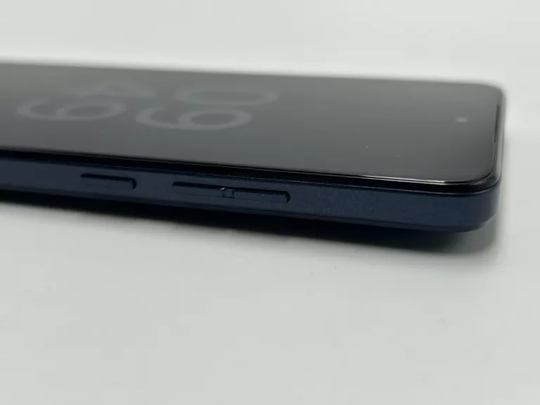 TELEFON SMARTFON MOTOROLA MOTO G84 5G 12 GB/256 GB XT2347-2 NIEBIESKI