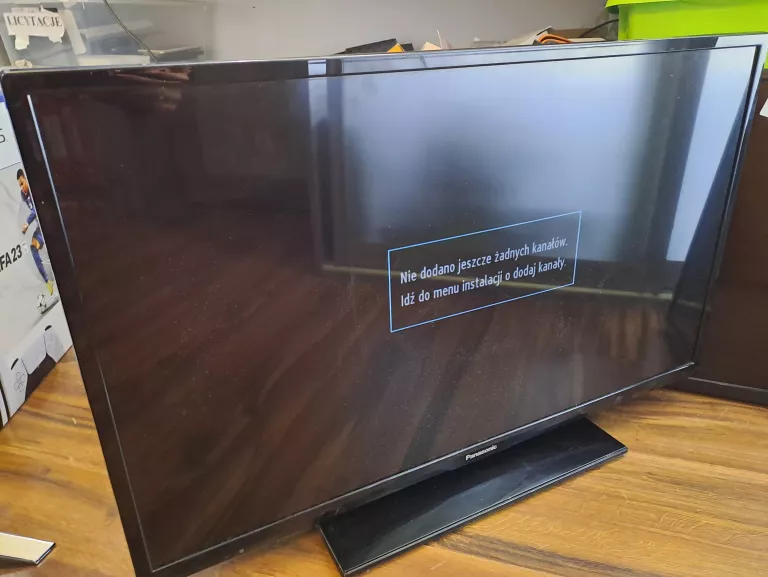 TELEWIZOR LED PANASONIC TX-32CW304 32 " HD