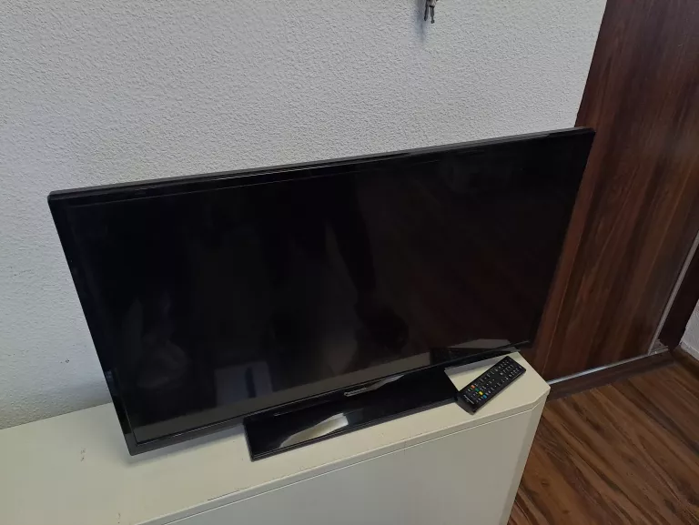 TELEWIZOR LED PANASONIC TX-32CW304 32 " HD