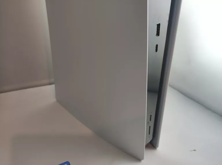KONSOLA SONY PS5 2 PADY FIFA 23 Z NAPĘDEM KARTON