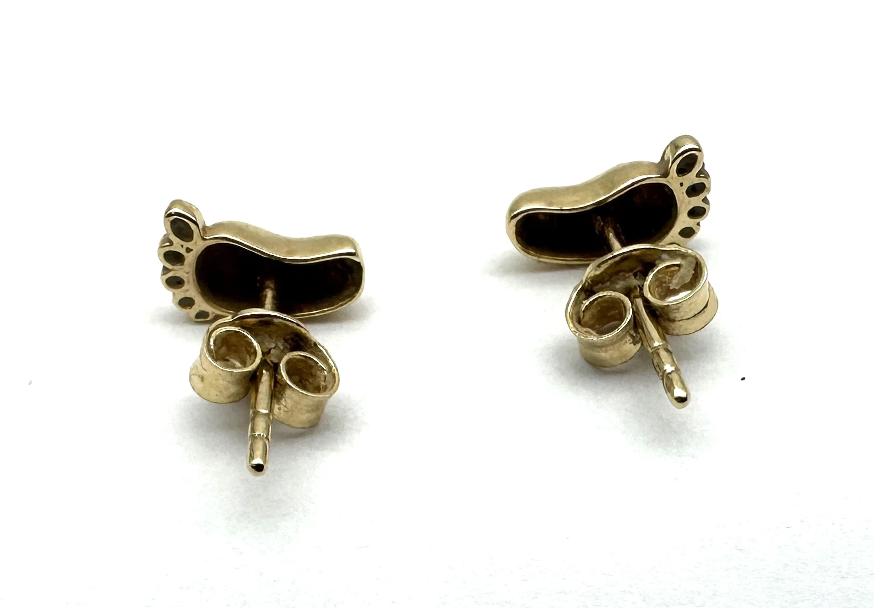 zlote-kolczyki-nozki-stopki-585-090g-rodzaj-2205-2