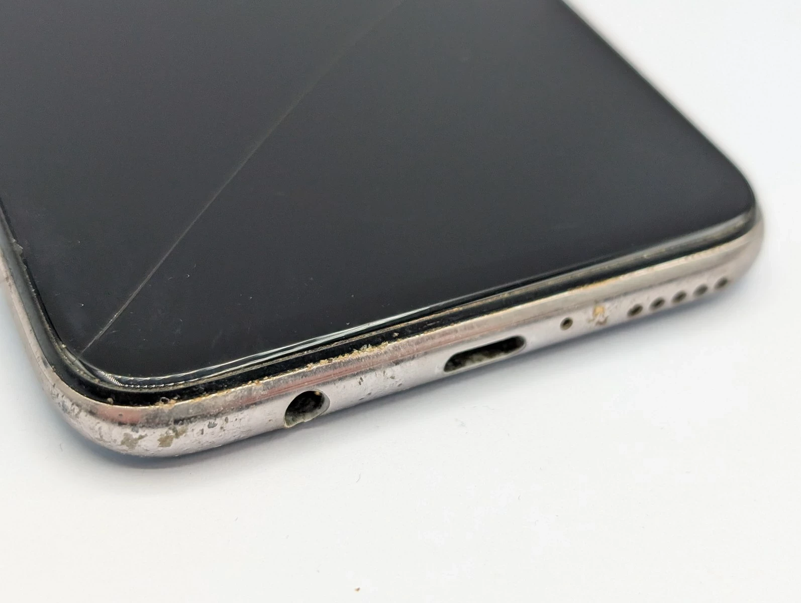 telefon-huawei-p-40-lite-at-opis-at-ean-gtin-4537364217622