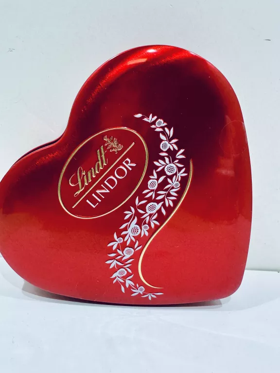 BOMBONIERKA WALENTYNKI LINDT LINDOR 187G SERCE