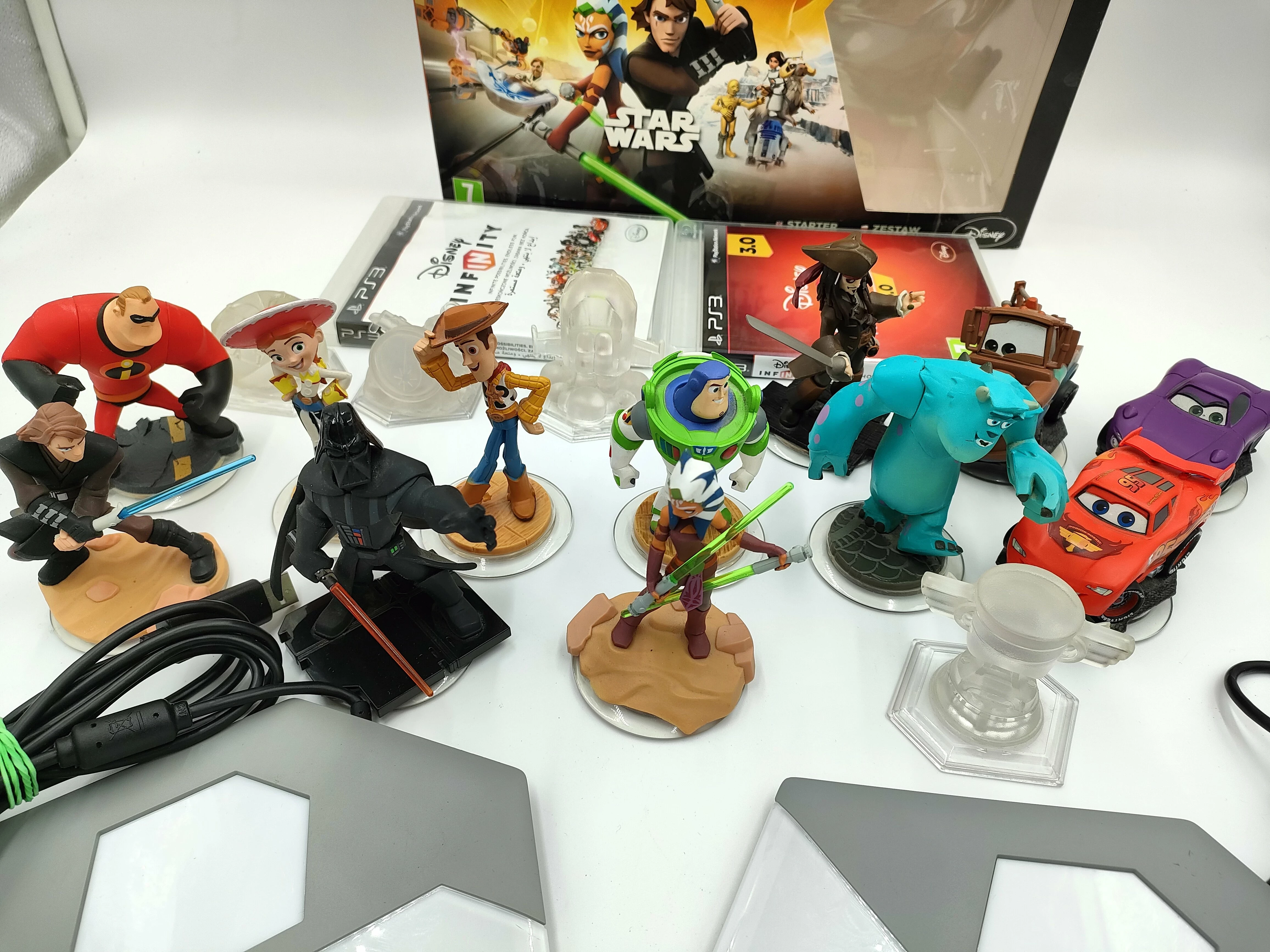 gra-na-ps3-disney-infinity-30-z-figurkami-okazja-stan-11323-2