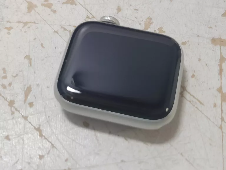 APPLE WATCH SERIES 4 40 MM A1977 NIKE+