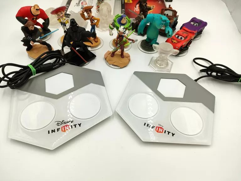 GRA DISNEY INFINITY 3.0 Z FIGURKAMI ! OKAZJA !