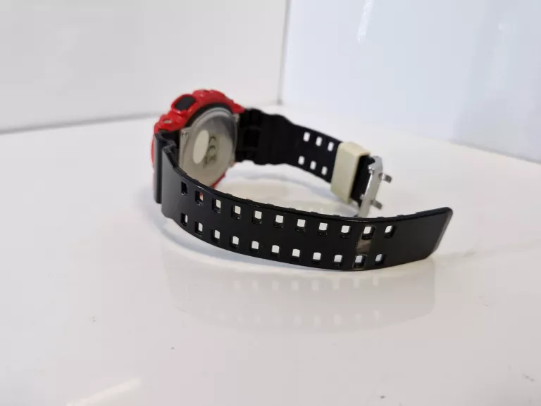 ZEGAREK MĘSKI CASIO G-SHOCK GA-110RD-4AER CZERWONO CZARNY