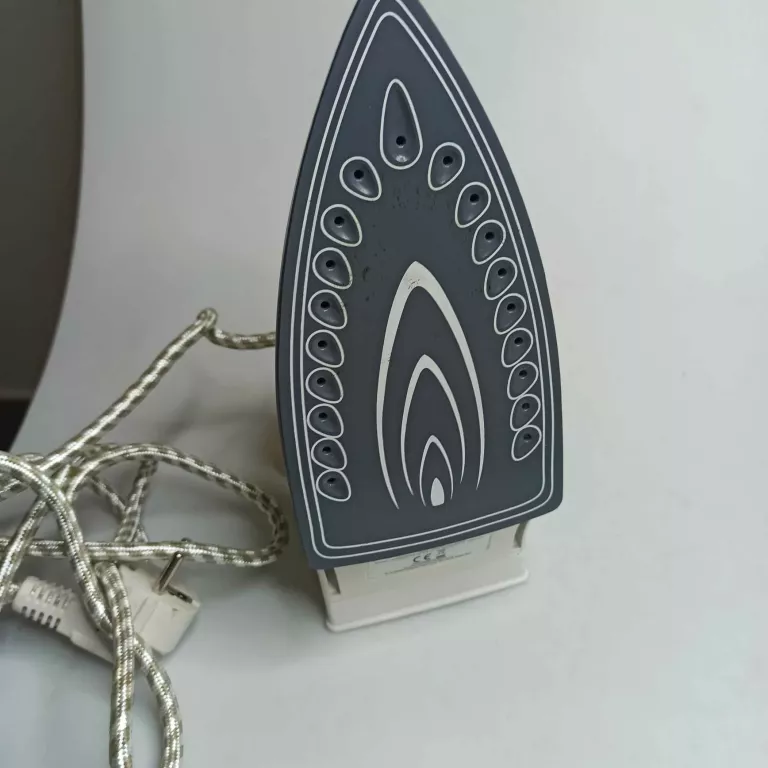 zelazko-lucznik-sli-5900-2000-w-stan-11323-2