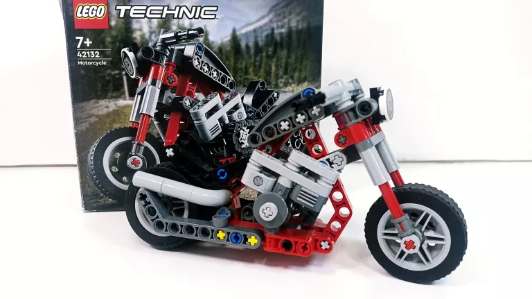 ZESTAW LEGO TECHNICS 42132 MOTOCYKL / PUDEŁKO / ZŁOŻONY