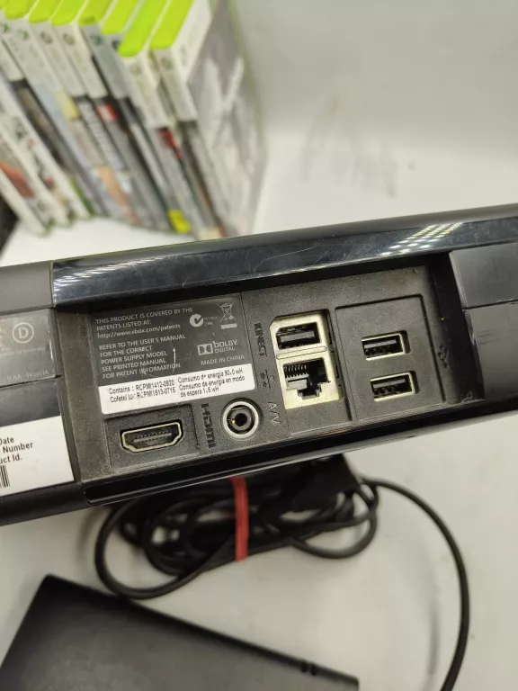 KONSOLA XBOX 360 E 4 + 250GB+ GRY