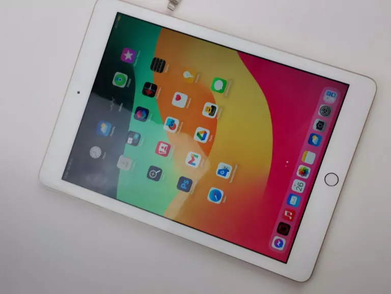 TABLET APPLE IPAD 6 GENERACJI 32GB