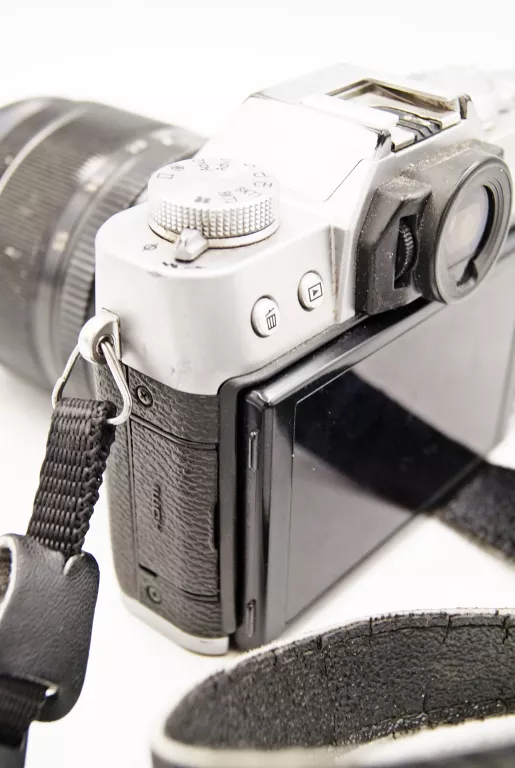 APARAT FUJIFILM X-T20 + OBIEKTYW FUJI 18-55 2,8-4+ 2XBATERIA, PRZEBIEG 271