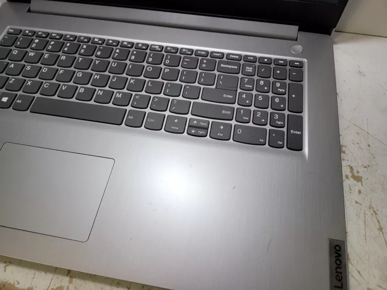 LAPTOP LENOVO IDEAPAD 3 17ADA05