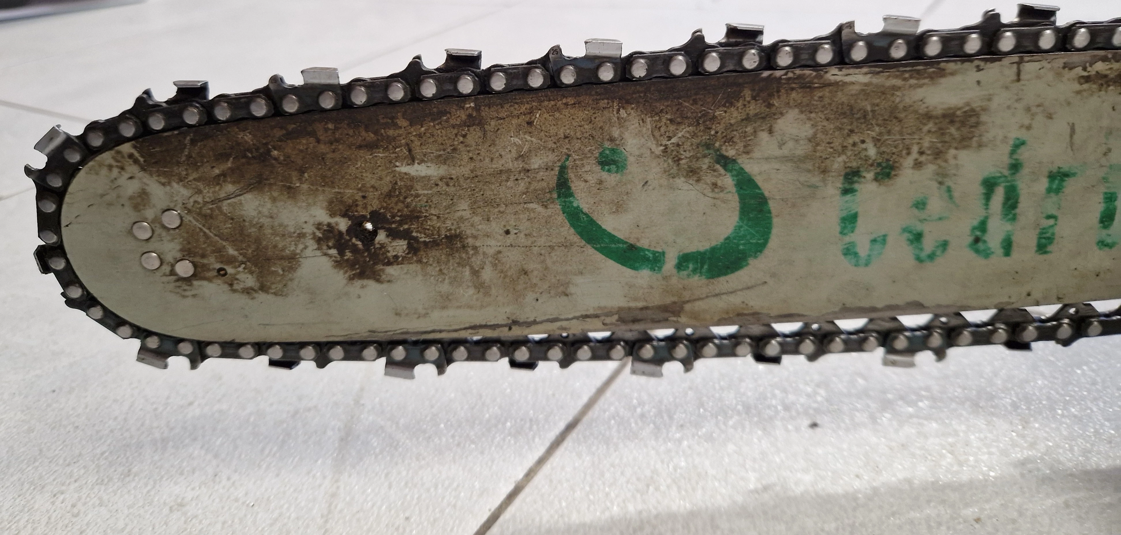 pila-lancuchowa-pilarka-spalinowa-progordon-kl-4500-opis-zawiera-baterie-250685-2006716