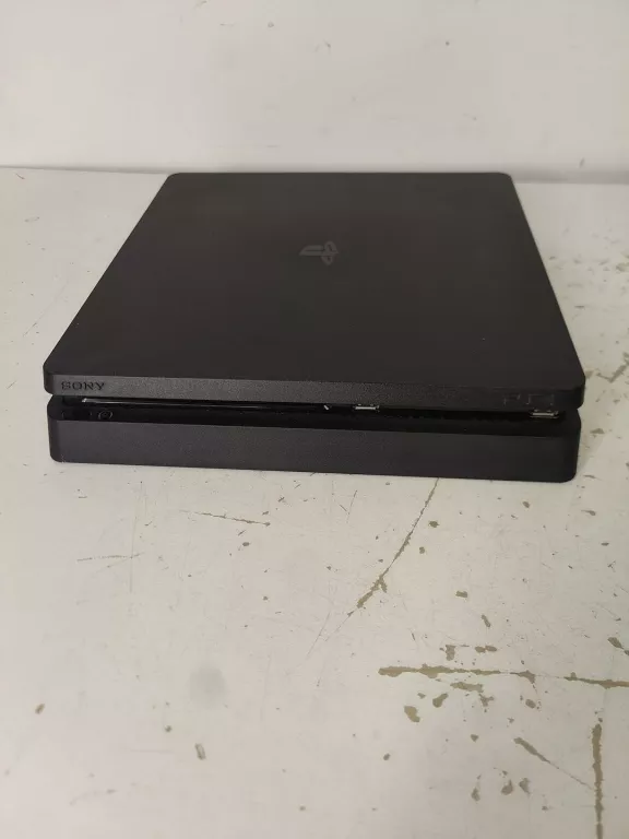 KONSOLA PS4 SLIM 1 TB + PAD