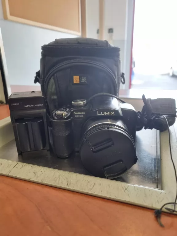 APARAT KOMPAKTOWY PANASONIC LUMIX DMC-FZ28 10MPIX
