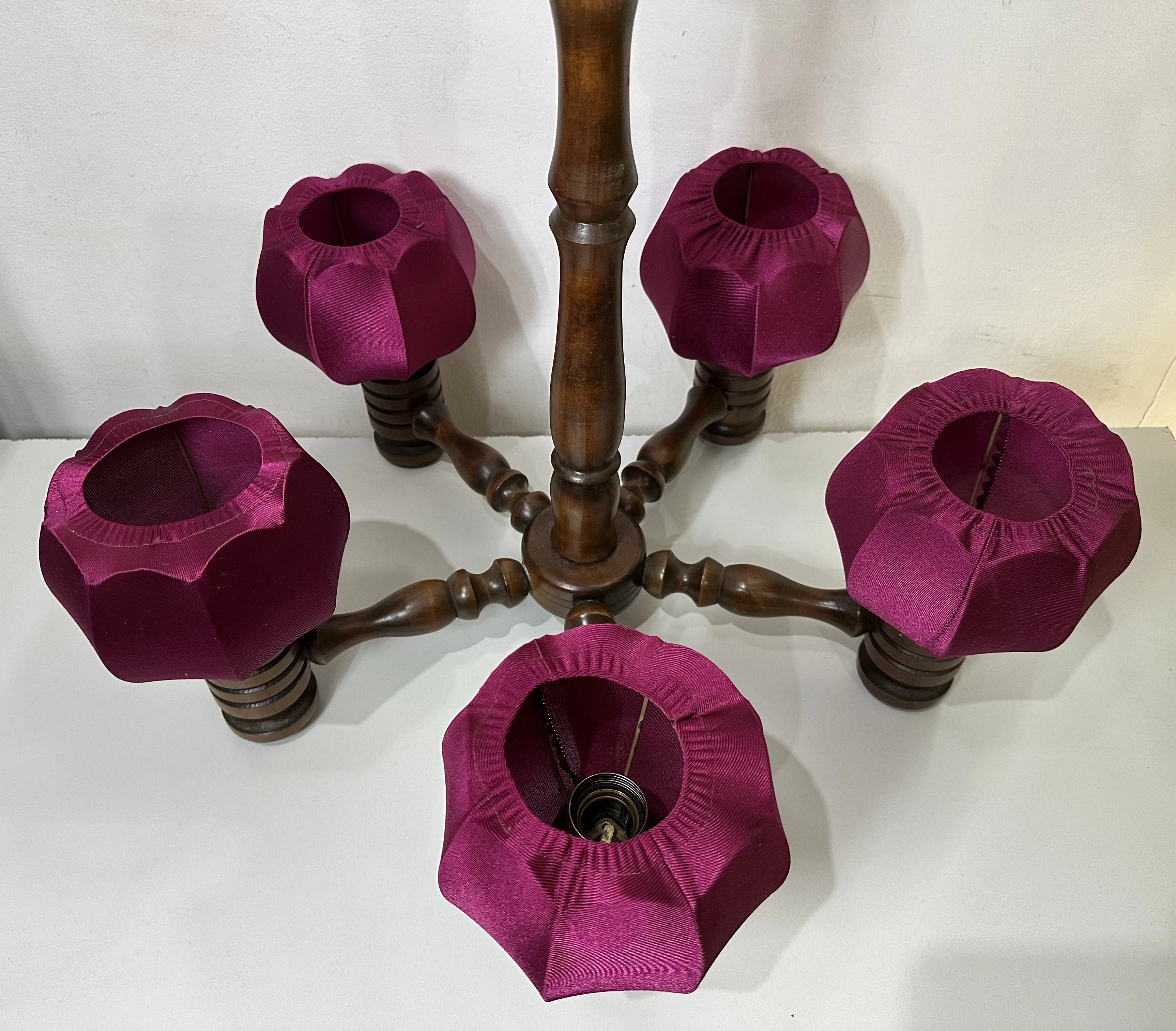 drewniany-zyrandol-prl-jak-nowy-klosze-material-dominujacy-249289-1148611