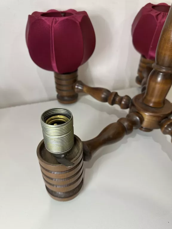 drewniany-zyrandol-prl-jak-nowy-klosze-typ-mebla-24553-1