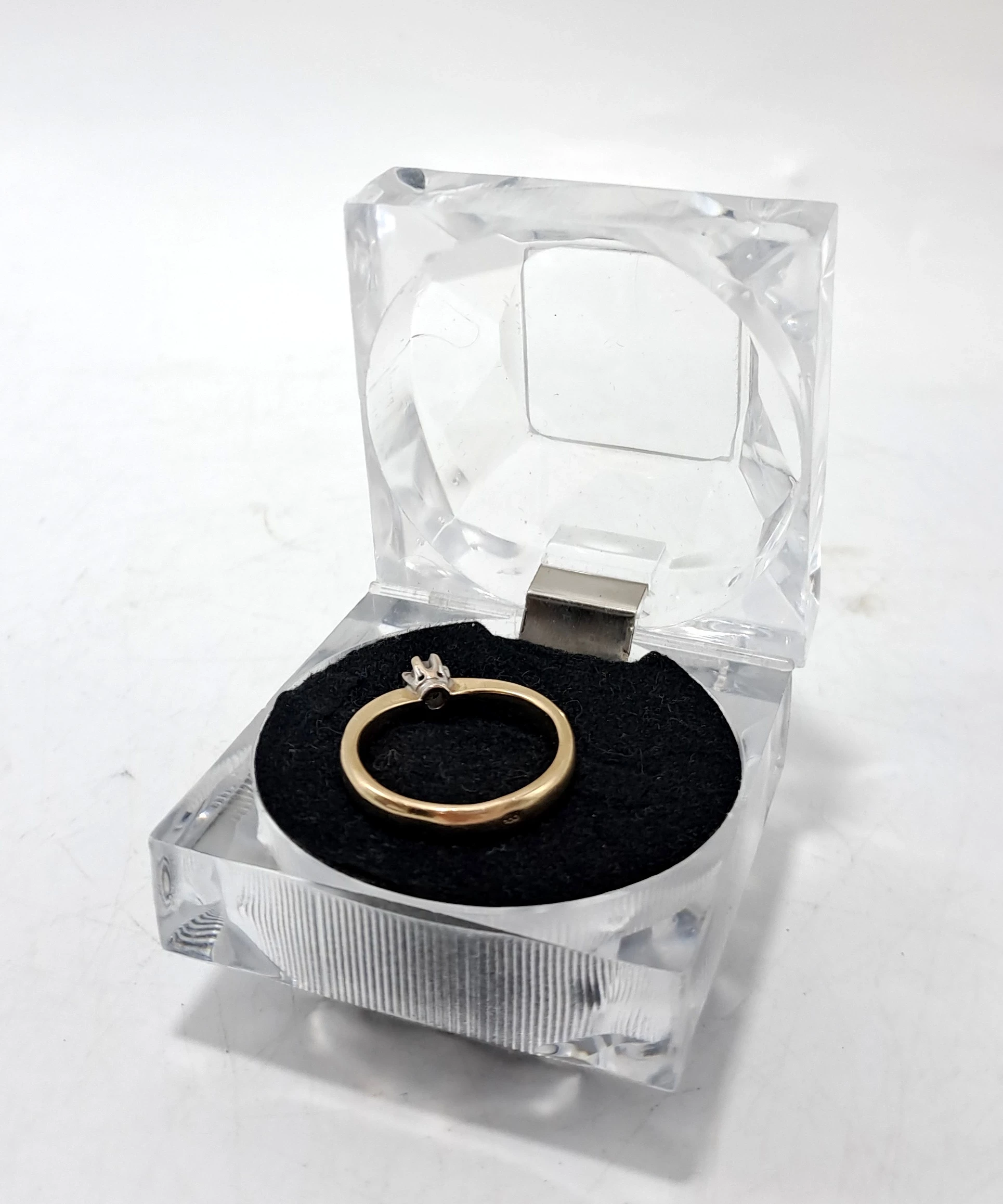 wyrob-jubilerski-uzywany-zloty-pierscionek-585324-ean-gtin-5900025391631