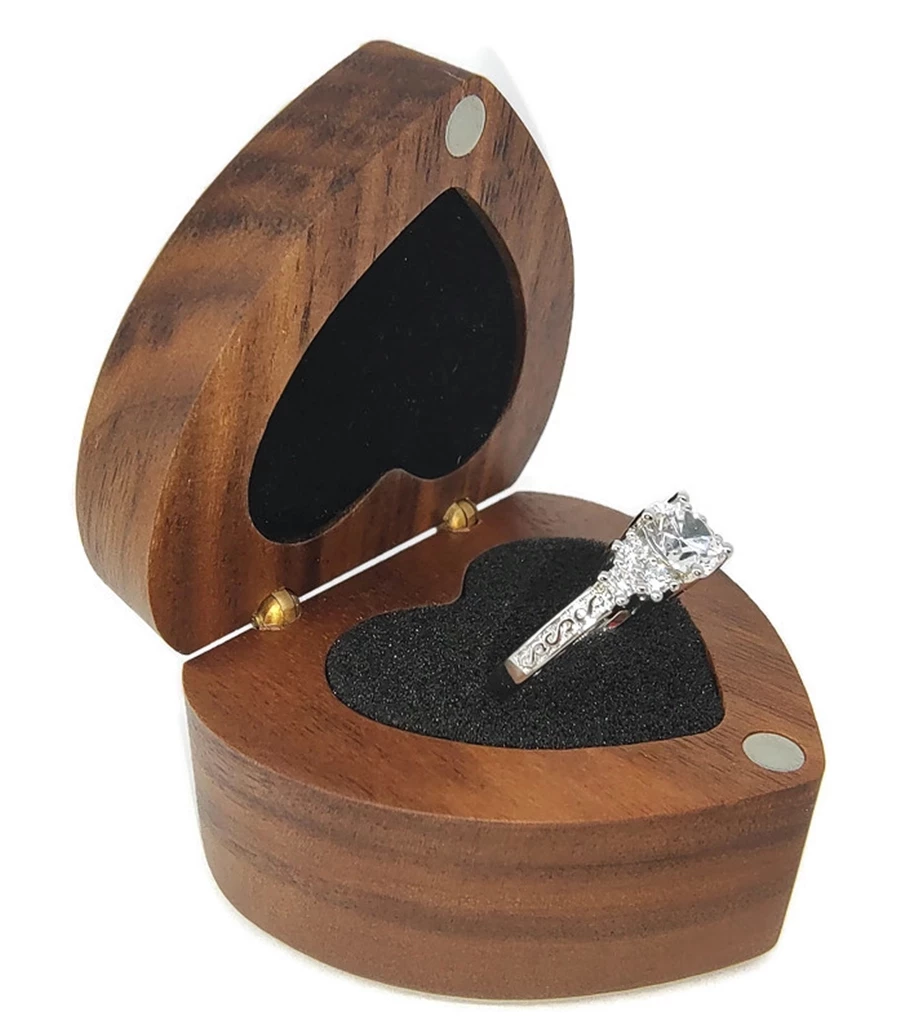 piekny-posrebrzany-pierscionek-z-cyrkoniami-r17-stan-11323-238058