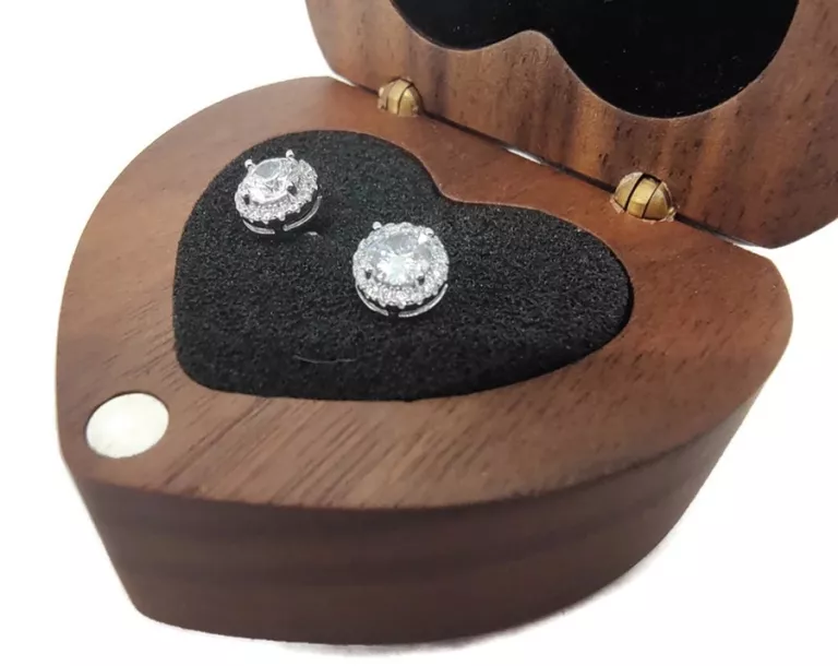 ŚLICZNE SREBRNE KOLCZYKI SZTYFTY CYRKONIE P.925