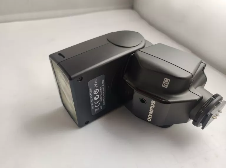 lampa-blyskowa-olympus-fl-36r-wielka-rzeznicka-1-srem-centrum