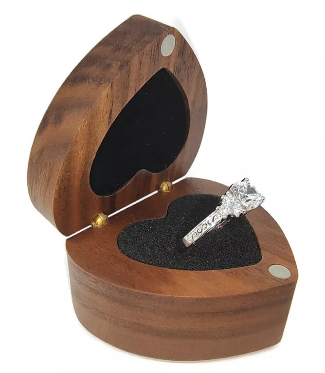 piekny-posrebrzany-pierscionek-z-cyrkoniami-r17-stan-11323-238058