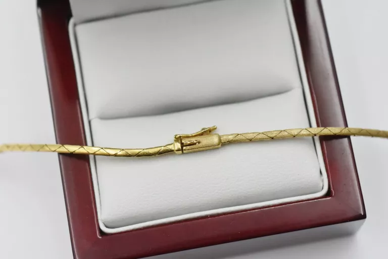 ZŁOTY NASZYJNIK Z BRYLANTAMI 6SZT. 0,18CT [585] 12,89G 40CM
